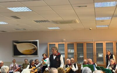 La Rondalla Torrero Mayor actúa en la Residencia FUNDAZ Santa Bárbara